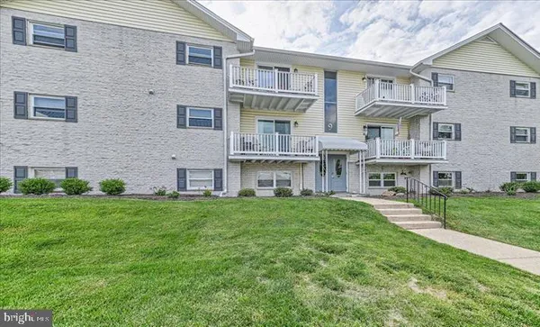 $1,700 | 13 Warren Lodge Court, Unit 1B, Cockeysville, MD 21030
