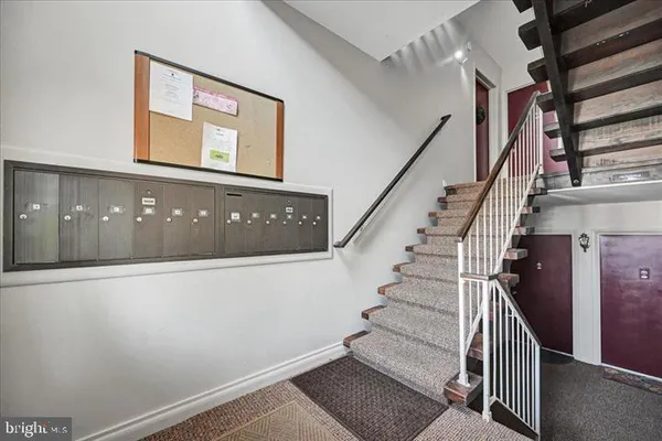 $1,700 | 13 Warren Lodge Court, Unit 1B, Cockeysville, MD 21030