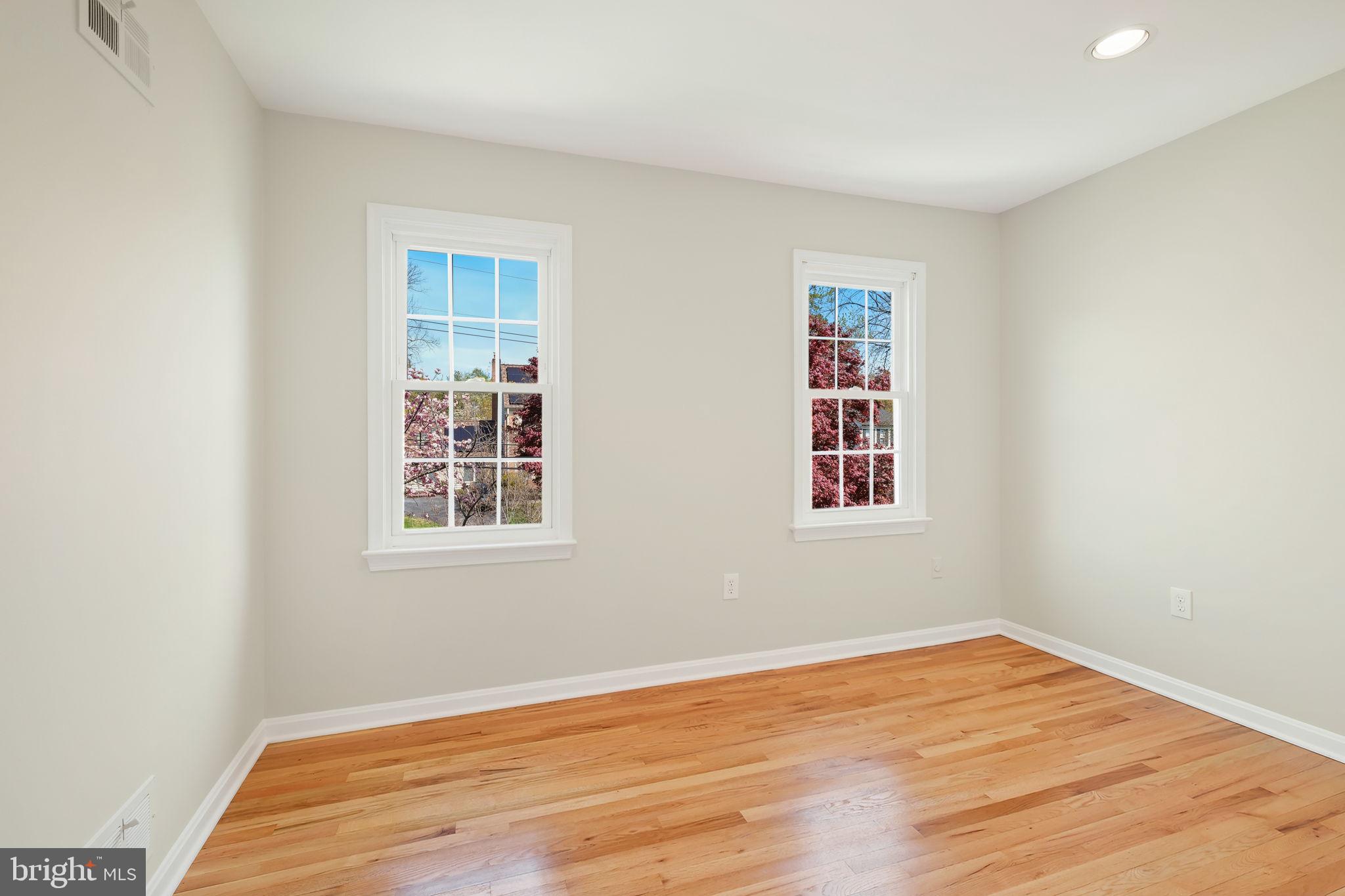 8524 Atwell Road Potomac, MD 20854 - Photo 26 of 38 Bedroom #3