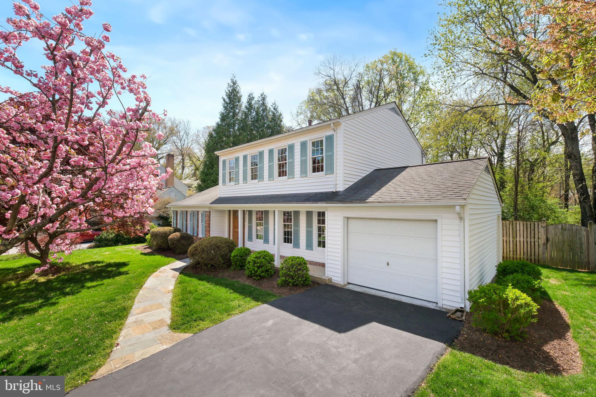 8524 Atwell Road Potomac, MD 20854 - Photo 32 of 38 Exterior - Front