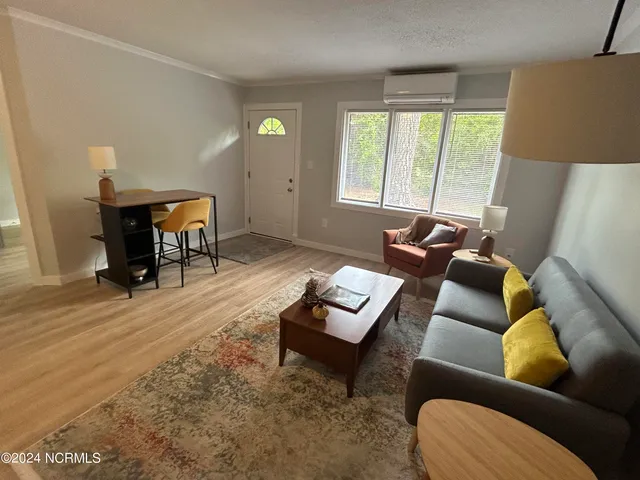 $1,325 | 1330 North Howe Street, Unit 1, Southport, NC 28461