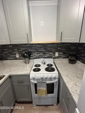 $1,325 | 1330 North Howe Street, Unit 1, Southport, NC 28461