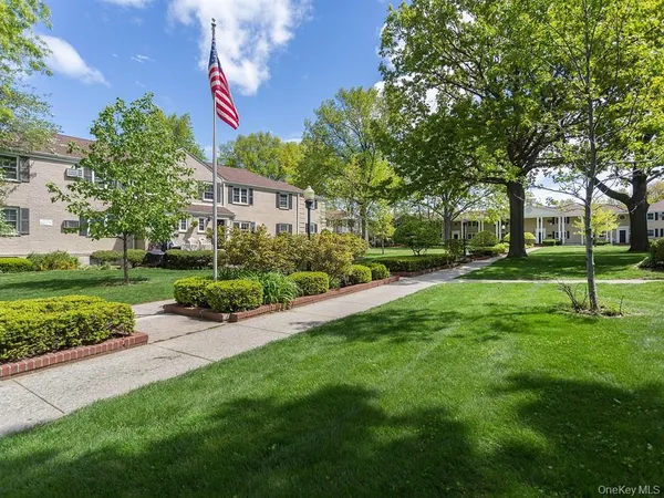 $2,700 | 67-51 223rd Place, Unit 1 | Oakland Gardens