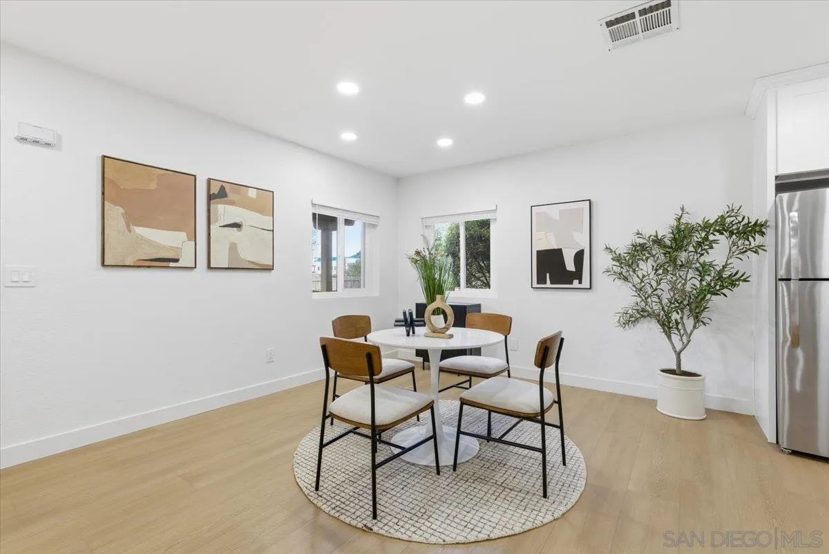911 Jamacha Road El Cajon, CA 92019 - Photo 9 of 34 a living room with furniture and a potted plant