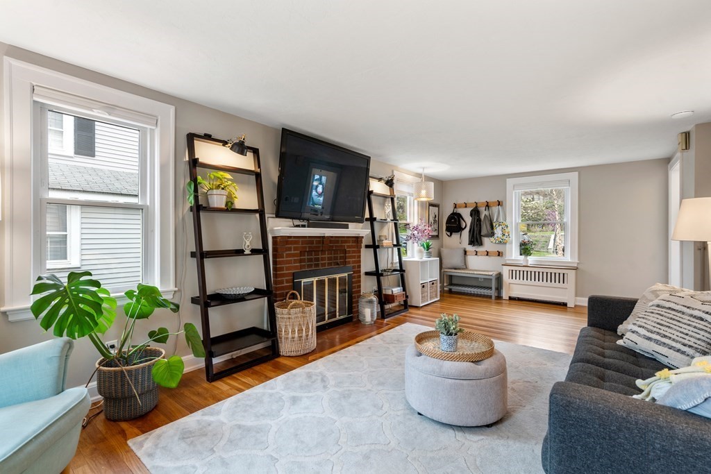 7 Florence Road Waltham, MA 02453 - Photo 12 of 32