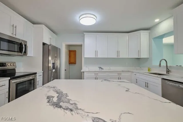 $2,795 | 4370 Deleon Street, Fort Myers, FL 33901