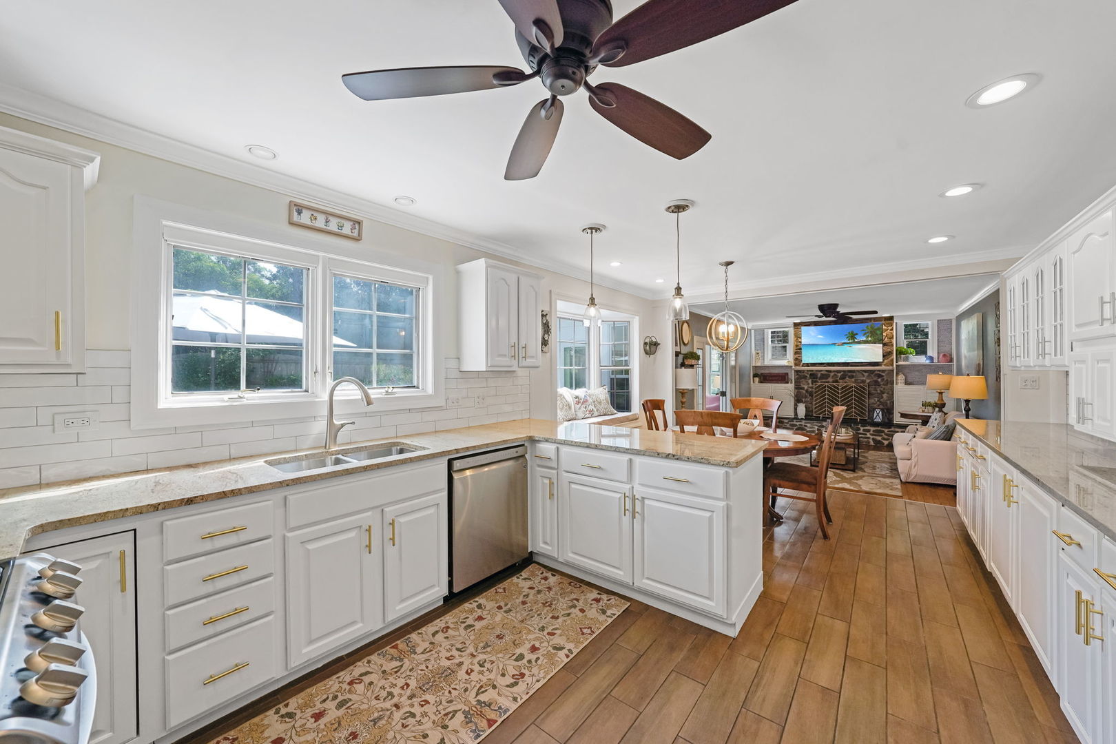 1S771 Carrol Gate Road Wheaton, IL 60189 - Photo 5 of 52