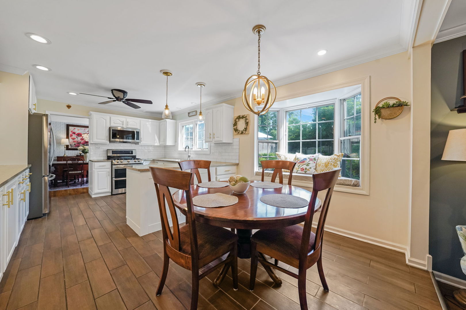 1S771 Carrol Gate Road Wheaton, IL 60189 - Photo 9 of 52