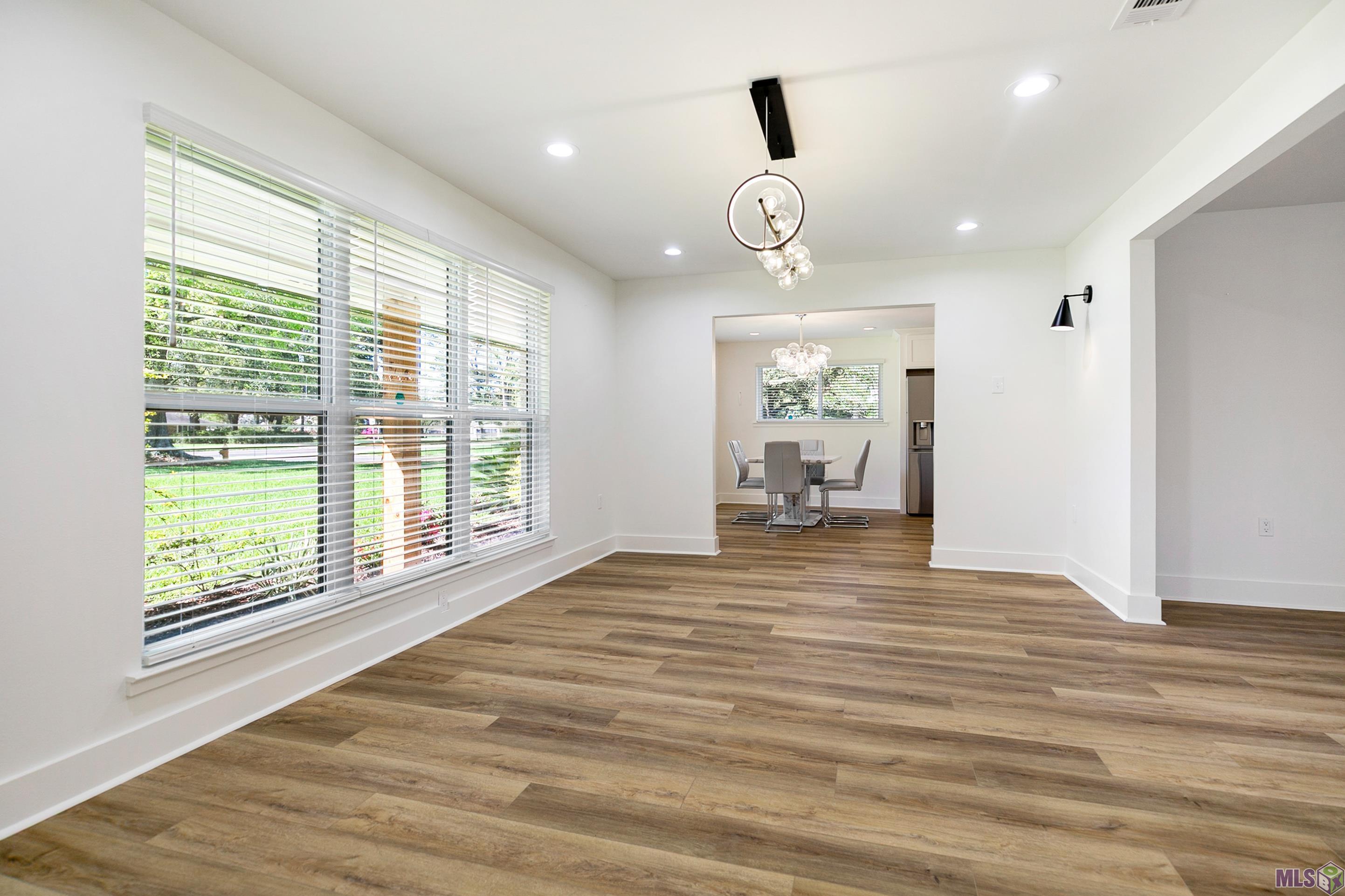 7035 Government Street Baton Rouge, LA 70806 - Photo 11 of 29 Dining room looking into kitchen