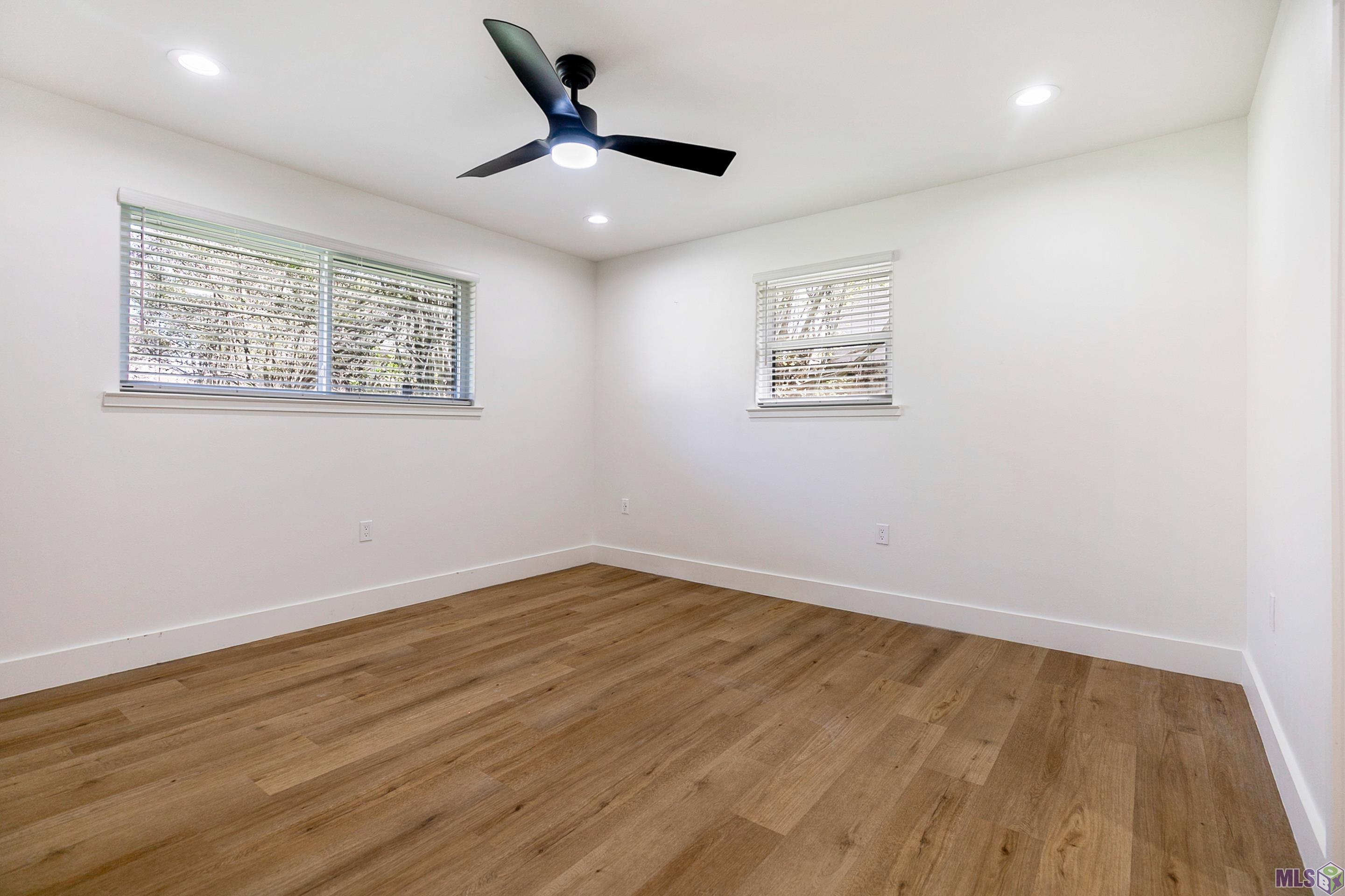 7035 Government Street Baton Rouge, LA 70806 - Photo 12 of 29 master bedroom