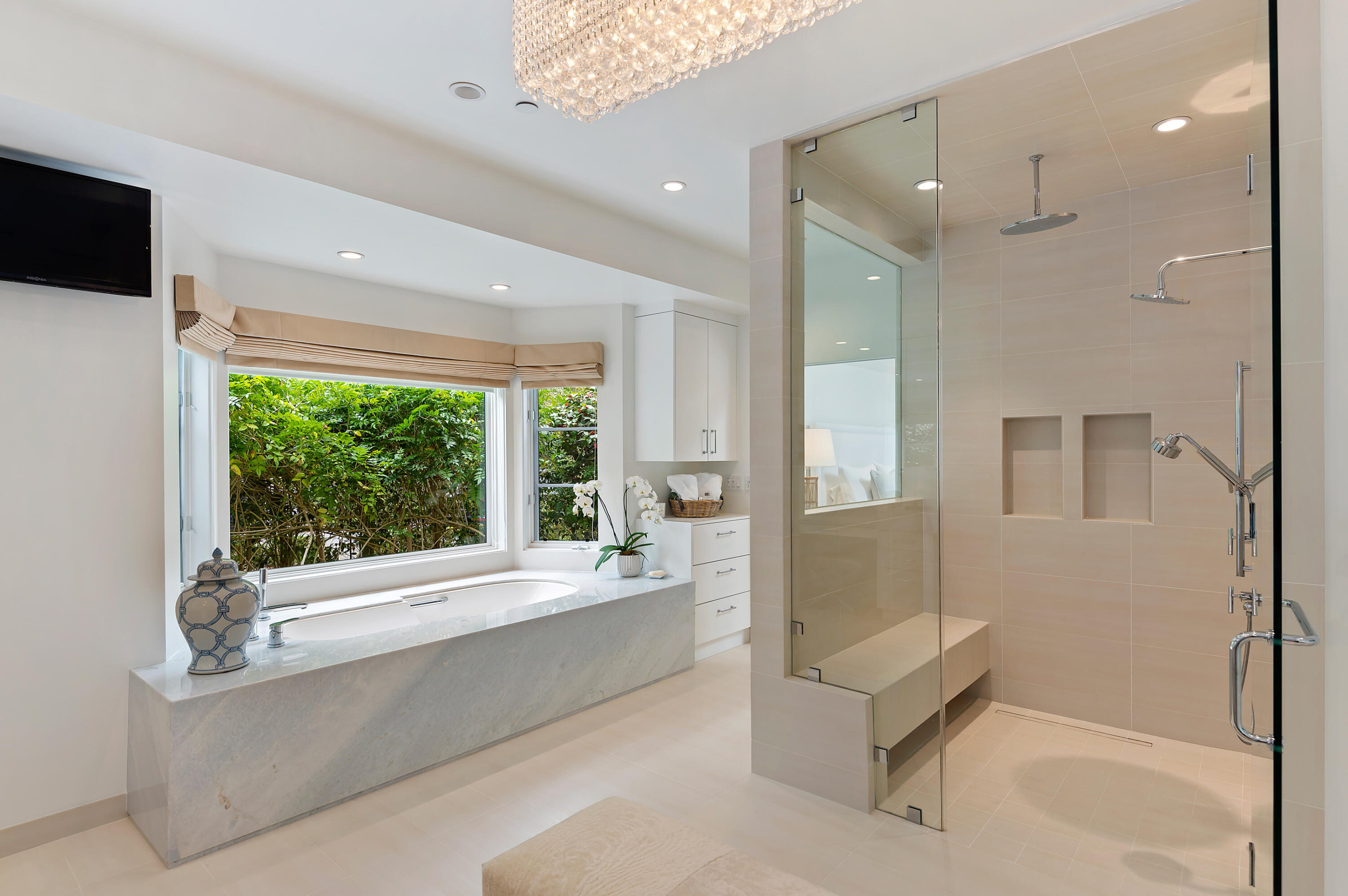 1 Middle Road Montecito, CA 93108 - Photo 11 of 23 11 - Primary Bathroom