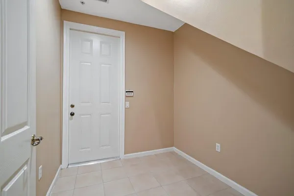 $3,000 | 1450 VÃa Alferi, Boynton Beach, FL 33426