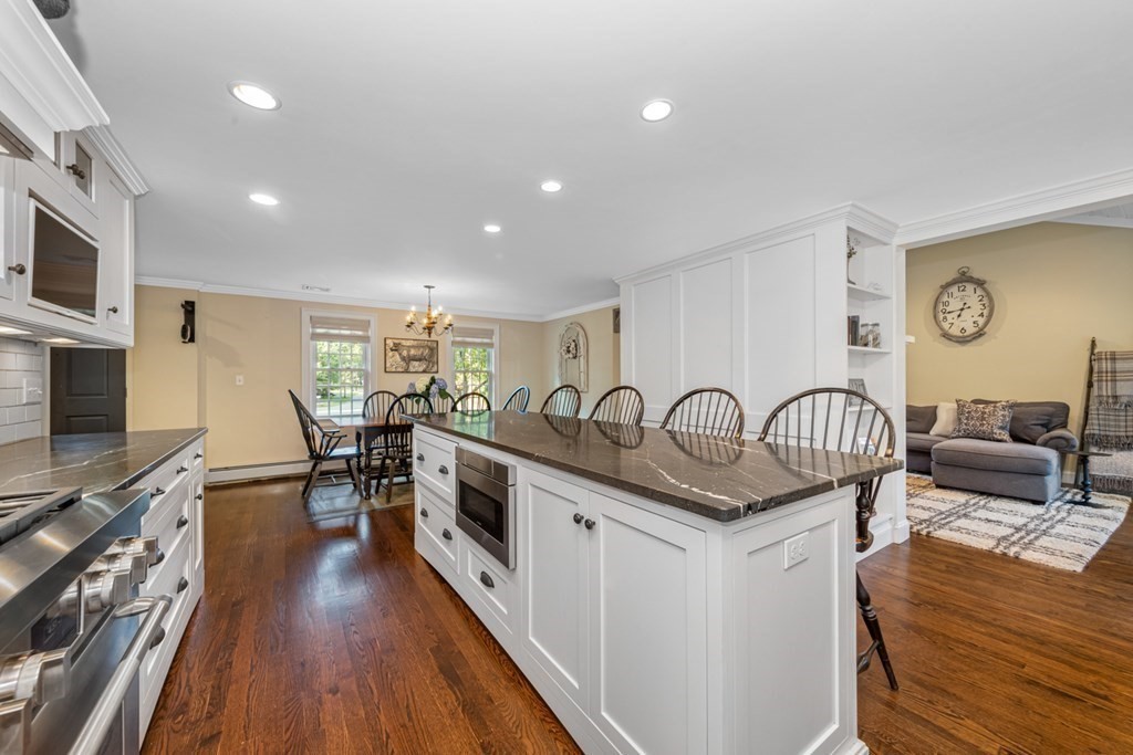 22 Dean Road Reading, MA 01867 - Photo 13 of 42 Gallery Image 13