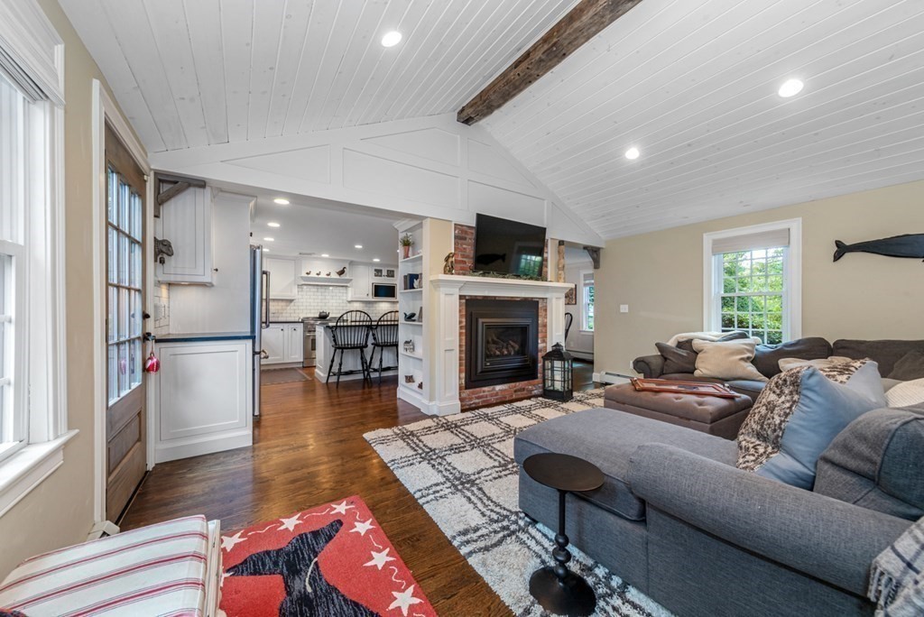 22 Dean Road Reading, MA 01867 - Photo 15 of 42 Gallery Image 15