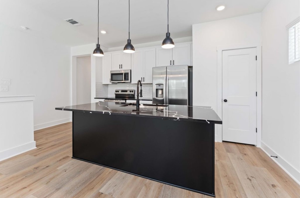 8023 Cora Street, Unit B Houston, TX 77088 - Photo 5 of 21 Refrigerator included.
