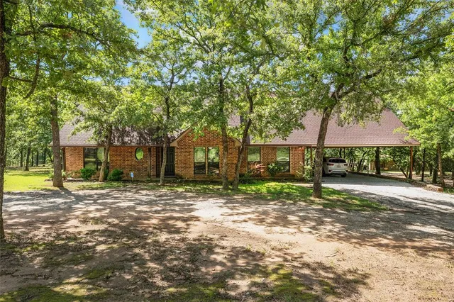 $376,500 | 483 County Road 1591, Alvord, TX 76225
