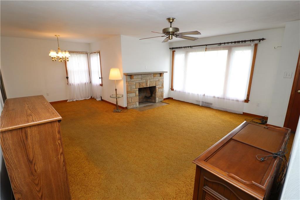 912 Freeport Road Brackenridge, PA 15014 - Photo 2 of 25 Gallery Image 2