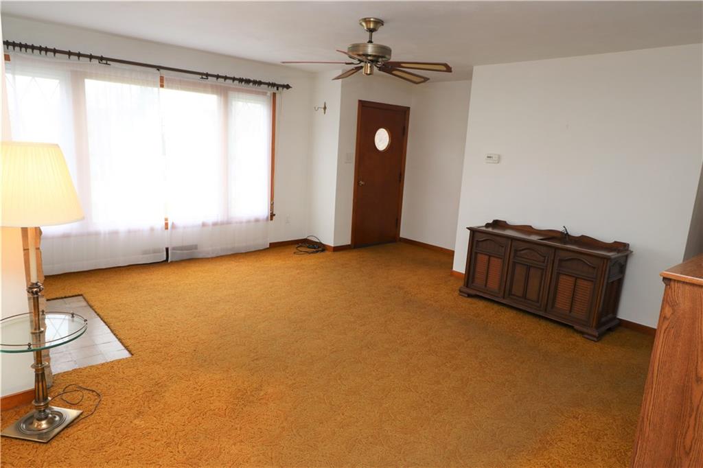 912 Freeport Road Brackenridge, PA 15014 - Photo 4 of 25 Gallery Image 4
