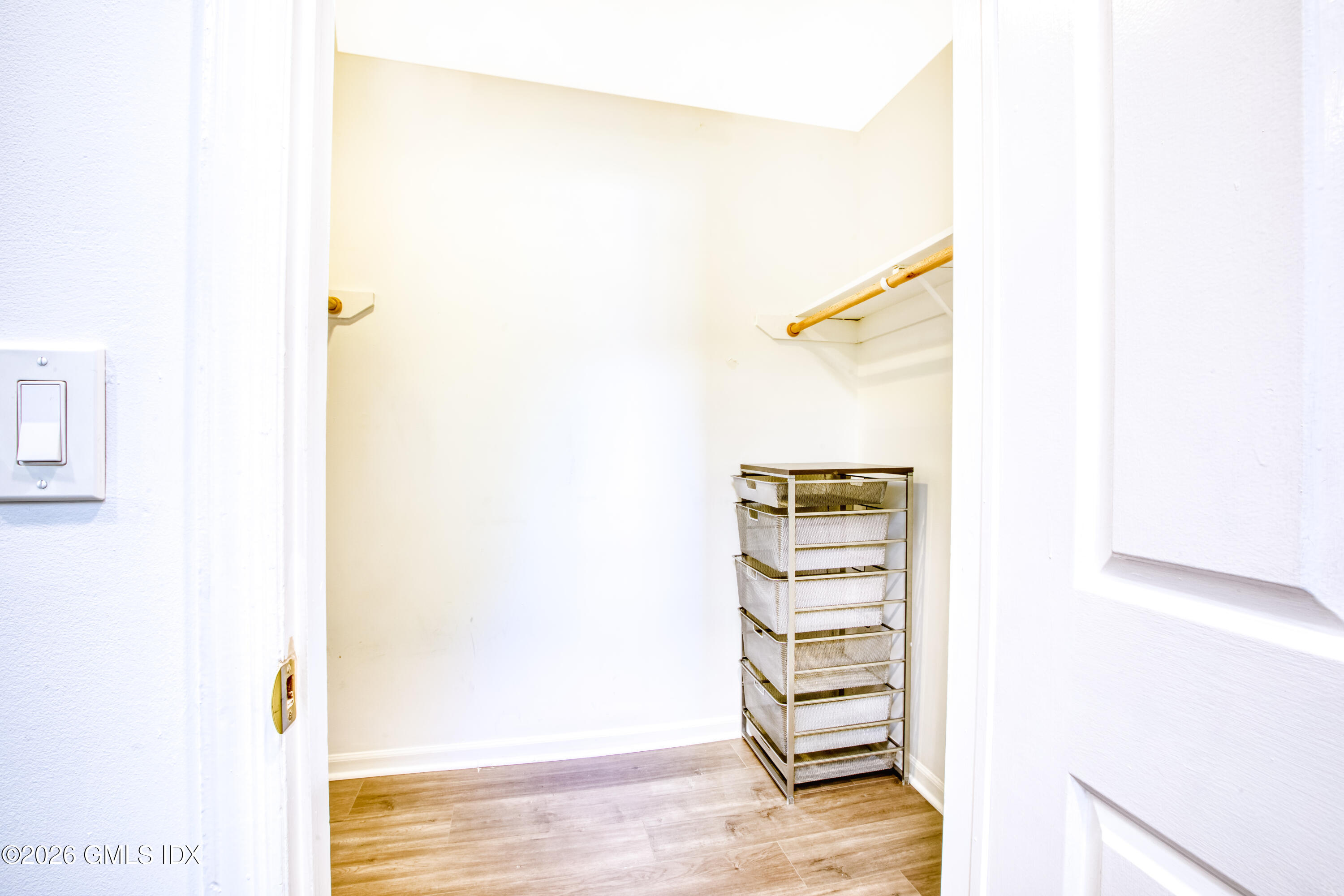 1465 East Putnam Avenue, Unit 327 Riverside, CT 06878 - Photo 20 of 32 1465 E Putnam Ave 327 (24)-29
