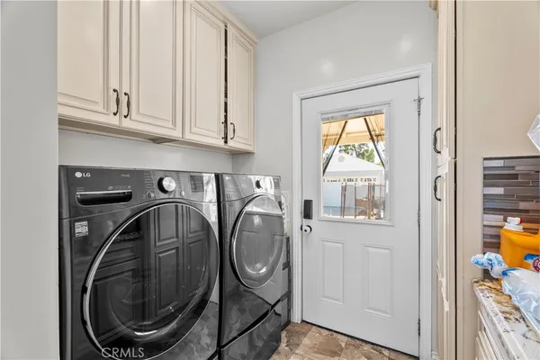 $1,698,900 | 15358 Cohasset Street, Van Nuys, CA 91406