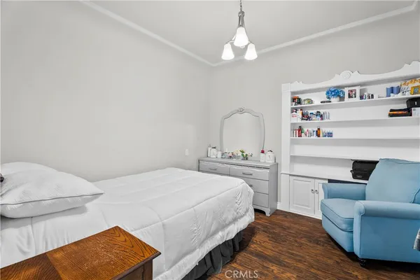 $1,698,900 | 15358 Cohasset Street, Van Nuys, CA 91406