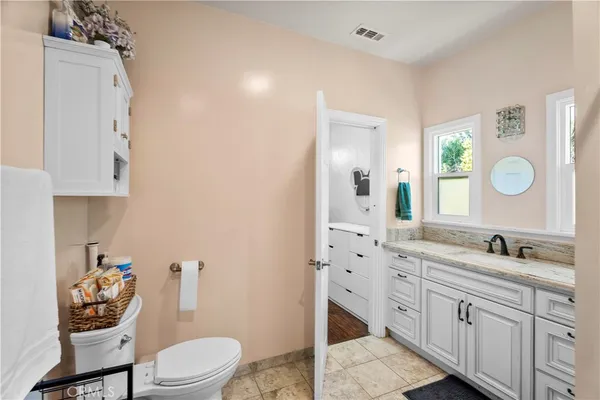 $1,698,900 | 15358 Cohasset Street, Van Nuys, CA 91406