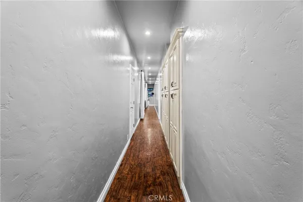 $1,698,900 | 15358 Cohasset Street, Van Nuys, CA 91406