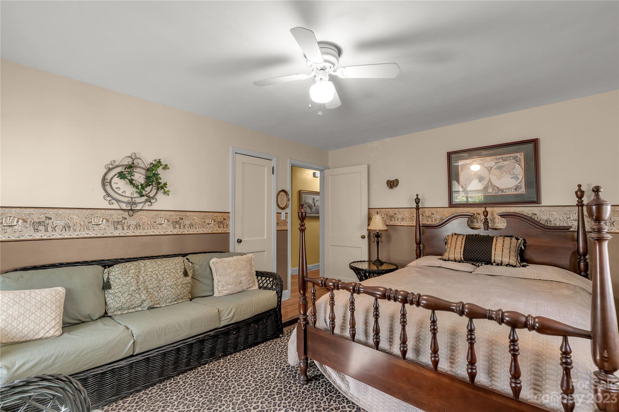 401 Gillsbrook Road Lancaster, SC 29720 - Photo 15 of 27 a living room with furniture