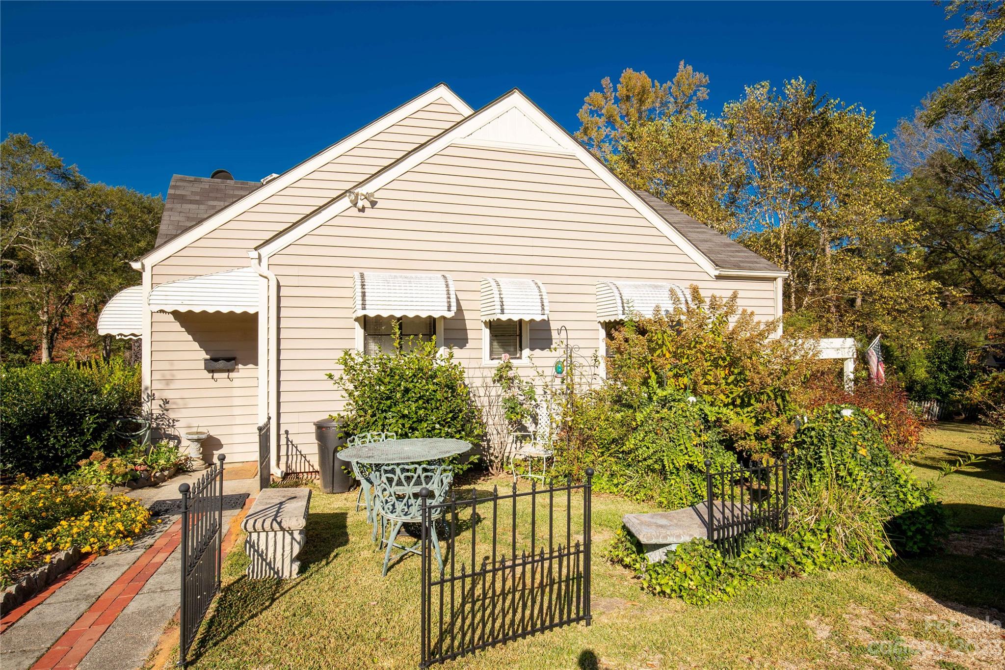 401 Gillsbrook Road Lancaster, SC 29720 - Photo 23 of 27 a view of a house with patio