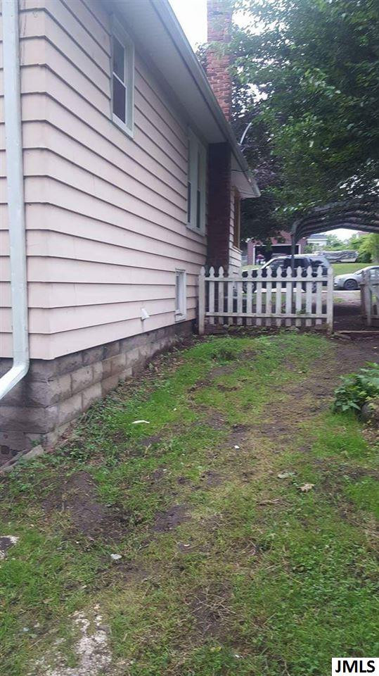 223 Watts Road Jackson, MI 49203 - Photo 2 of 16 Photo 2