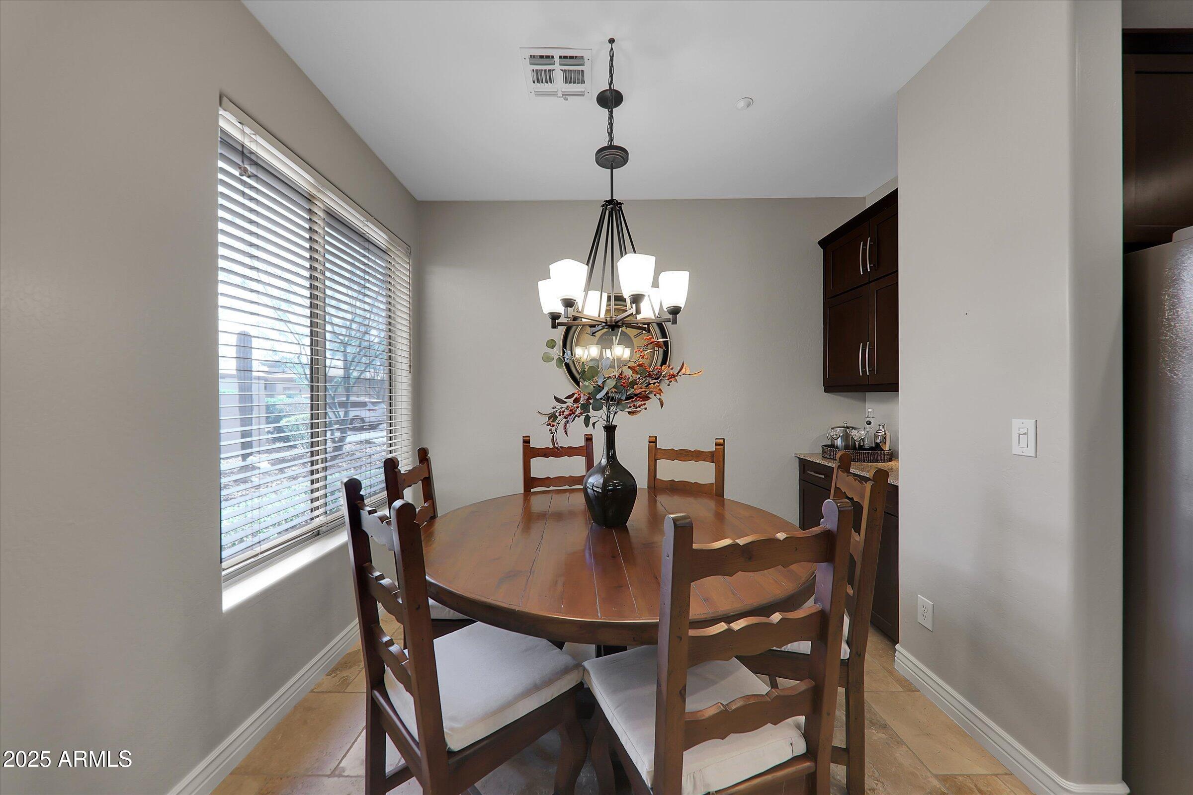 41532 North Clear Crossing Road Anthem, AZ 85086 - Photo 10 of 57 Light and bright