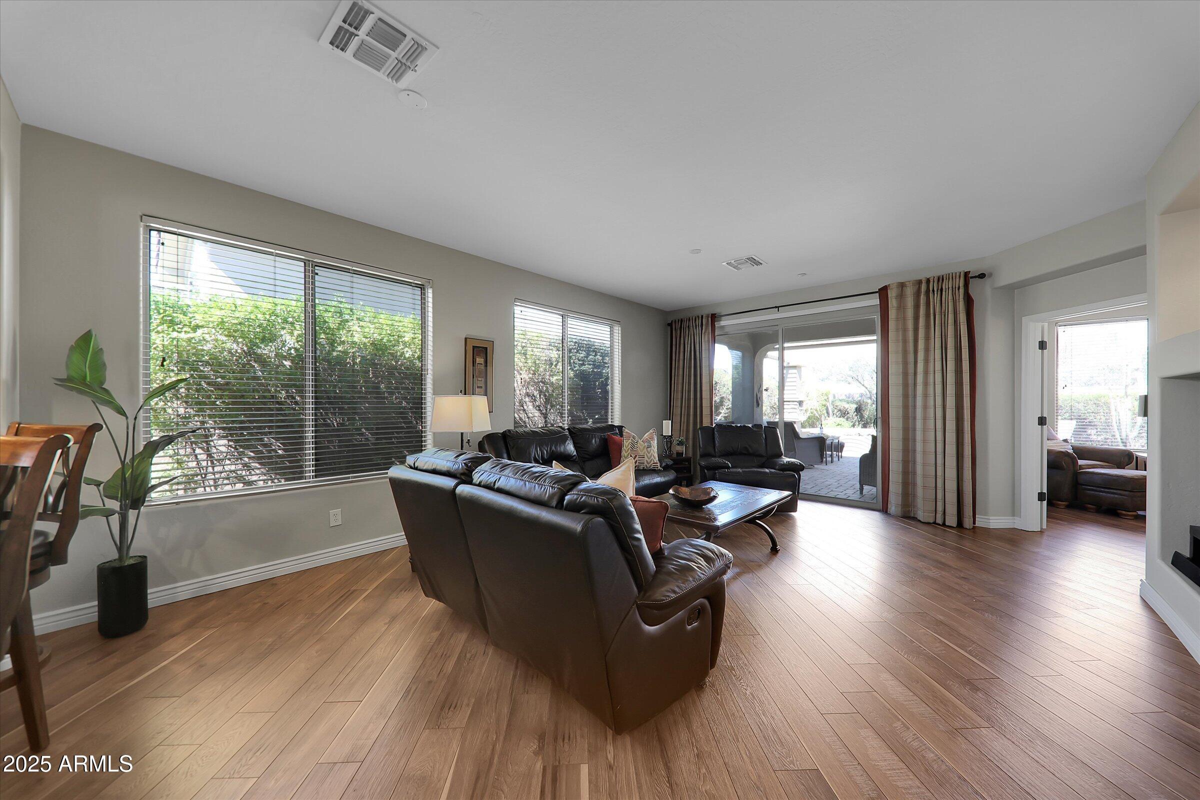 41532 North Clear Crossing Road Anthem, AZ 85086 - Photo 6 of 57 Great room