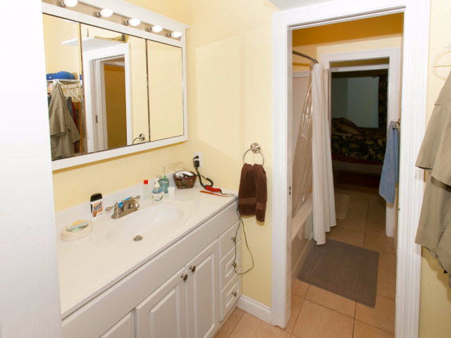 304 Bristol Way Foley, AL 36535 - Photo 26 of 45 Bathroom