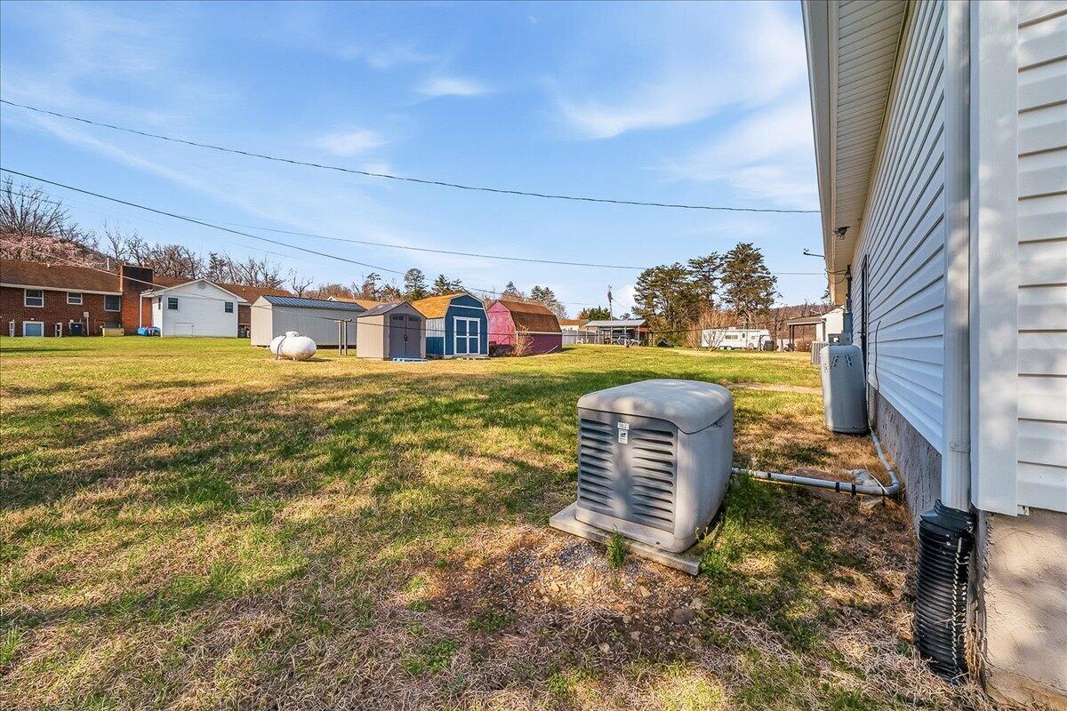 3320 John Mason Road Salem, VA 24153 - Photo 23 of 28 23-VM-04565