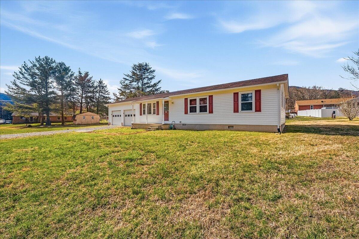 3320 John Mason Road Salem, VA 24153 - Photo 3 of 28 03-VM-04505