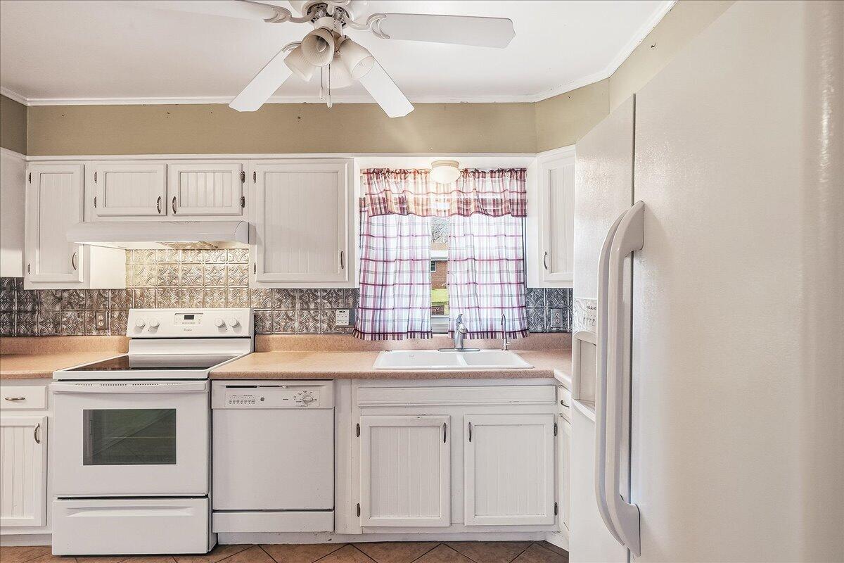 3320 John Mason Road Salem, VA 24153 - Photo 10 of 28 10-VM-04535