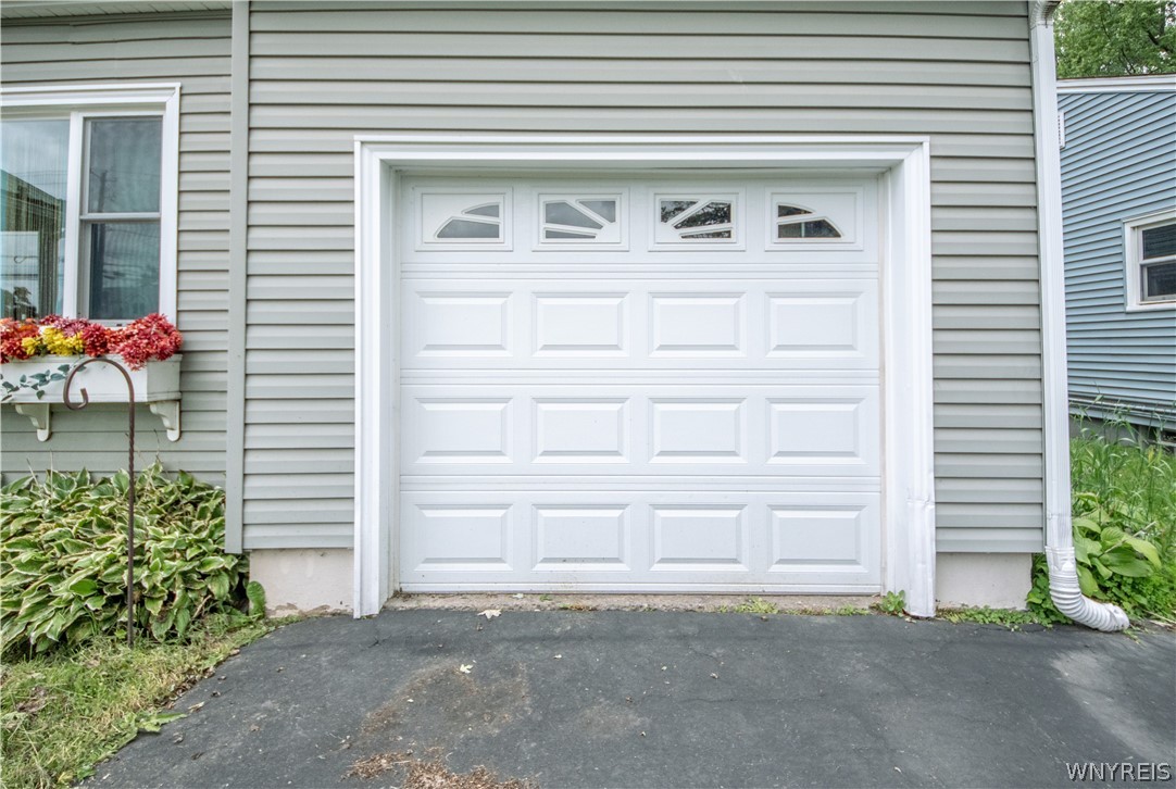 11 Davison Road Lockport, NY 14094 - Photo 9 of 46