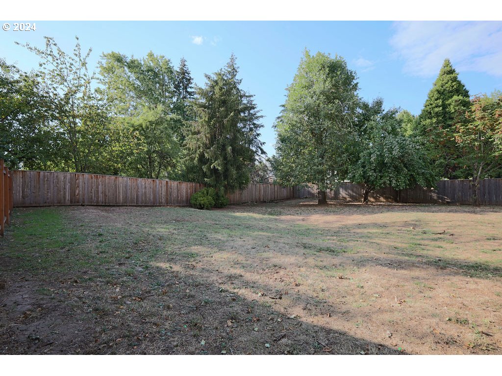 2102 Delta Street Eugene, OR 97404 - Photo 30 of 35 a view of outdoor space and yard
