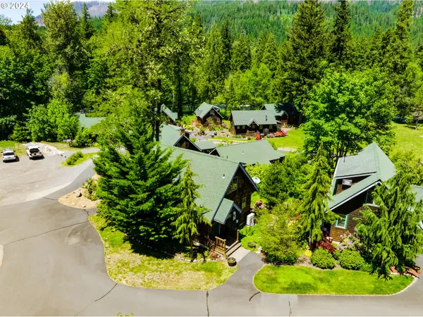 $530,000 | 56483 McKenzie Highway, Blue River, OR 97413