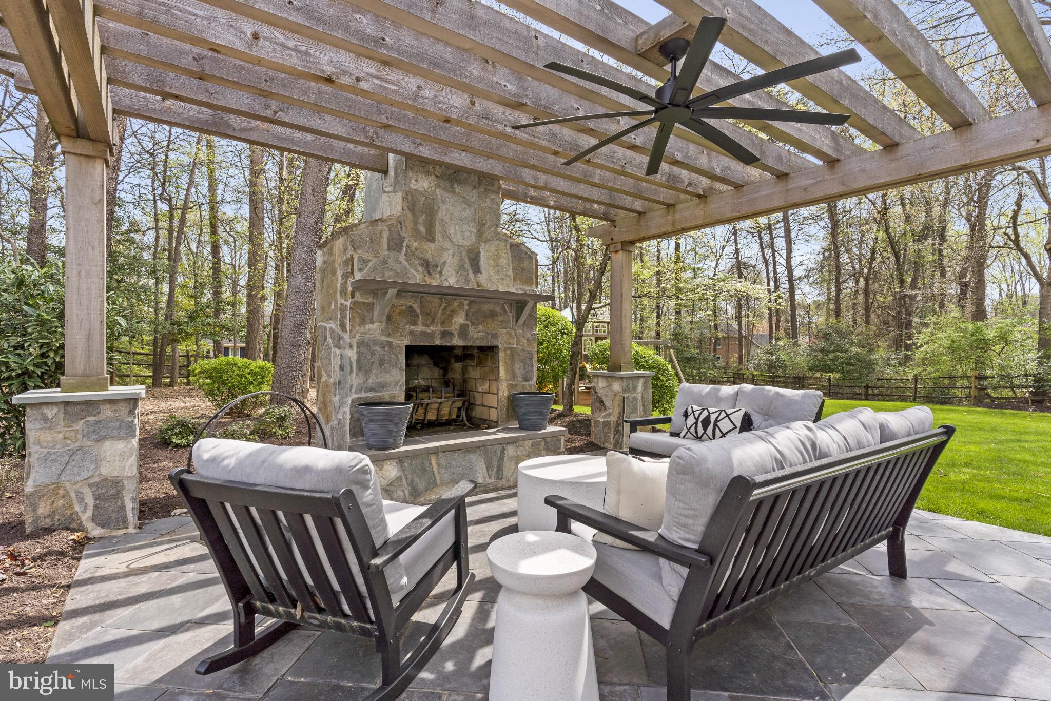 11453 Bronzedale Drive Oakton, VA 22124 - Photo 15 of 45