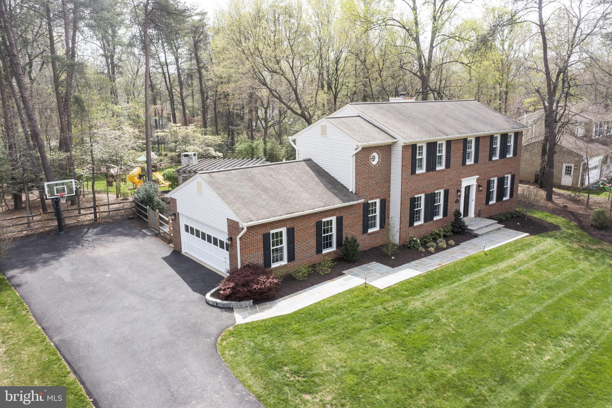 11453 Bronzedale Drive Oakton, VA 22124 - Photo 2 of 45