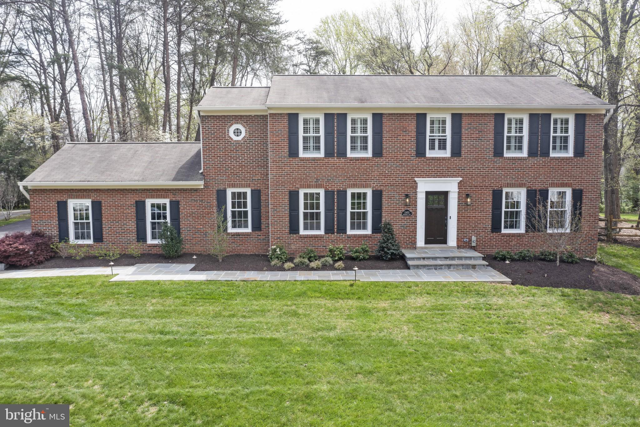 11453 Bronzedale Drive Oakton, VA 22124 - Photo 3 of 45