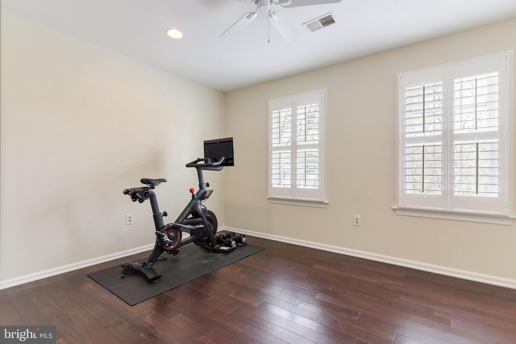 11453 Bronzedale Drive Oakton, VA 22124 - Photo 38 of 45