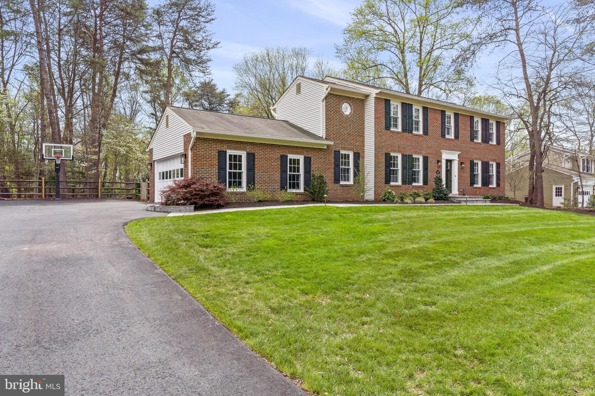 11453 Bronzedale Drive Oakton, VA 22124 - Photo 5 of 45