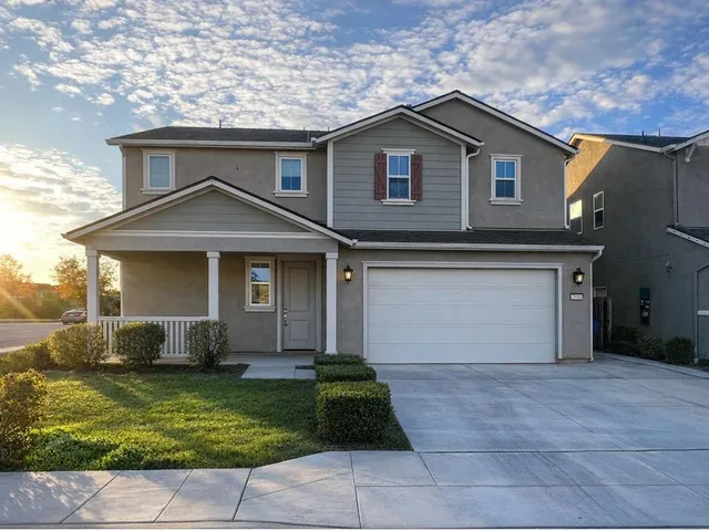 $475,000 | 2959 North Stanley Avenue, Fresno, CA 93737