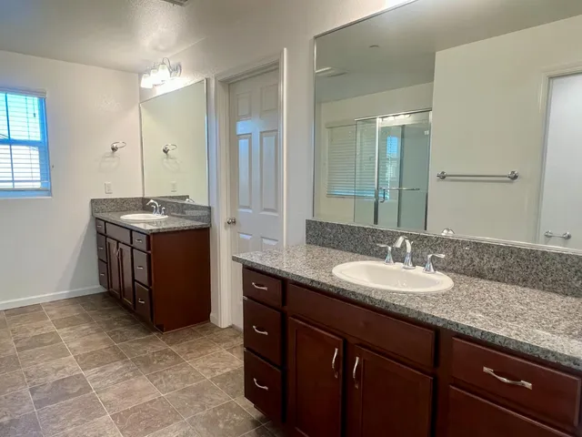 $475,000 | 2959 North Stanley Avenue, Fresno, CA 93737