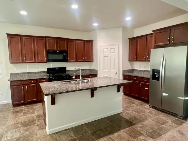 $475,000 | 2959 North Stanley Avenue, Fresno, CA 93737