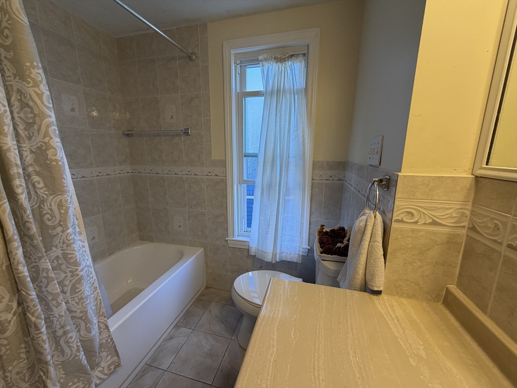 20 Oak Square Avenue, Unit 2 Boston, MA 02135 - Photo 5 of 14