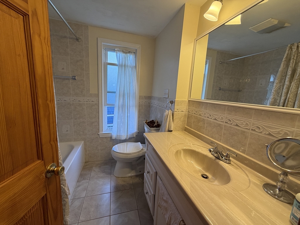 20 Oak Square Avenue, Unit 2 Boston, MA 02135 - Photo 6 of 14