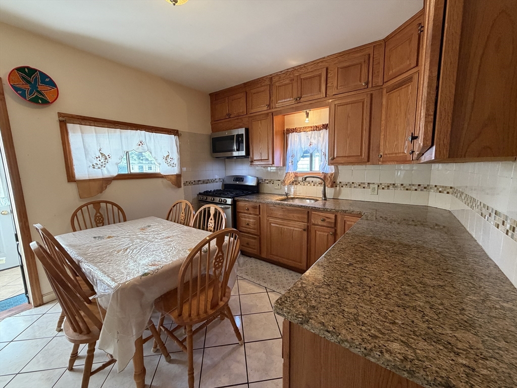 20 Oak Square Avenue, Unit 2 Boston, MA 02135 - Photo 8 of 14